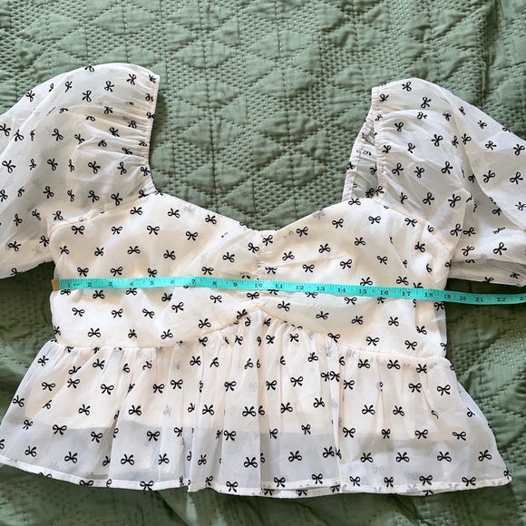 ARULA | White Black Bow Print Coquette Puff Sleeve Peplum Blouse Size X - Picture 6 of 8